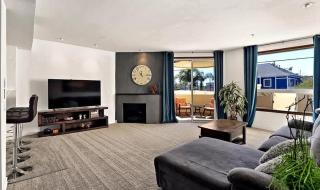 Charming Venice Retreat with Modern Amenities - 4