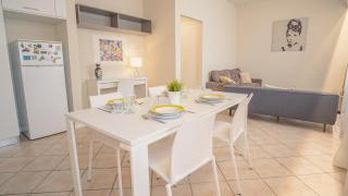 Sweet Lake Apartment - Italian Homing - 5