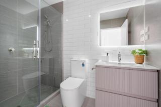 3BDR Townhouse by Panmure Basin Mt Wellington - 4