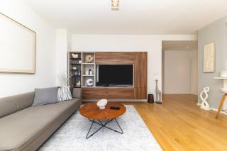 Premium Garden Escape by Belmont Realty - 2