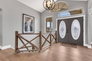 Luxury Mountain Estate w Views 6BR Near Ski Resorts - 1