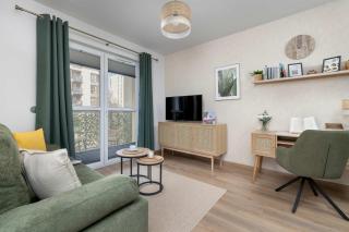 Urokliwy Apartament z Parkingiem Blisko Bramy Floriańskiej w Krakowie by Noclegi Renters - 5