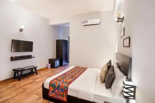 Hotel Premium Rama-Yan Castle With Luxury Air Condition Rooms With Onsite Free Parking & Lift Available #Best Hotel #Family Hotel #Perfect Stay #Top Rated - 5