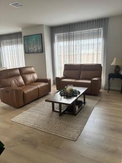 Luxury Sunbury Retreat - 5