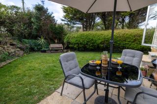1 Bed Caravan Sleeps 2 -Dog Welcome -Free Parking - 5
