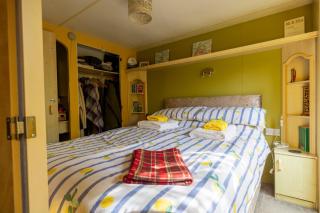 1 Bed Caravan Sleeps 2 -Dog Welcome -Free Parking - 1