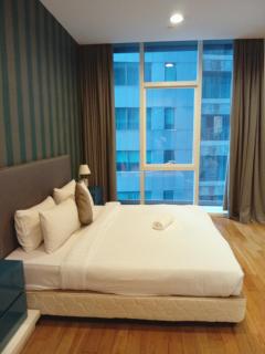 The Platinum suites skypool by PN - 3