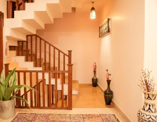4BHK Portuguese Villa w Pool 8 mins to beach - 3