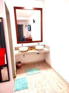 Rockside Cabanas Hotel - 6