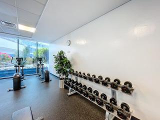 Vacationer Holiday Homes I Lux 1 Bed | Scenic Marina Views | Near Marina Mall - 4
