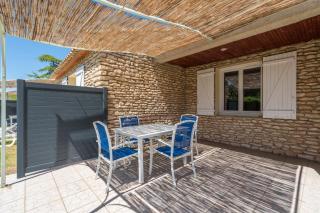 Logement avec piscine et jardin - 7
