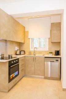 Bee & Be One Bedroom Apartments - 6