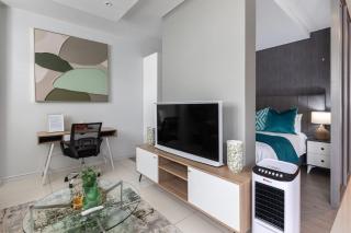 Peaceful Rosebank Gem - Olive Haven - The Median - 9