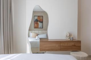 Spacious 2BR in Radiant Bay, AlReem - 4