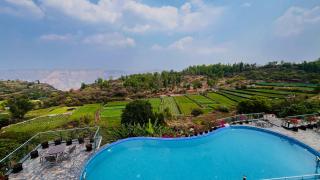 Ritz Valley Resort - 9