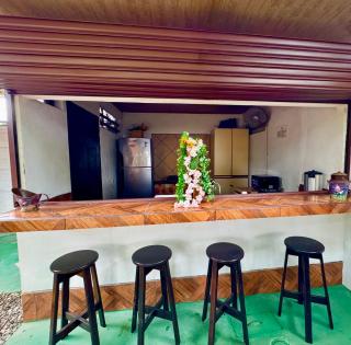 Villas Ela en Bahía Ballena Uvita hermosas habitaciones privadas grandes, cerca de playa con piscina,cocina,jacuzzi,aire acondicionado,tv, baño privado,parqueo gratis y terraza - 6