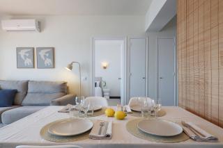 Seafront Views Apartment in Sant Antoni - 1