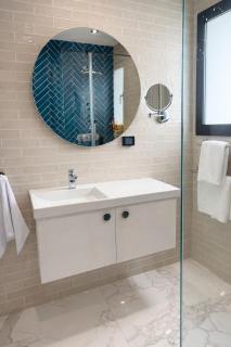 Modern and bright apartment with balcony - 2