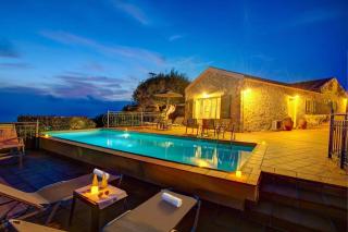 Villa Vigli Retreat by Villa Plus - 3