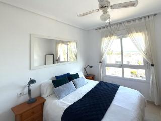 Costa Blanca Beach Apartment with Sunny Balcony & Pool - 4