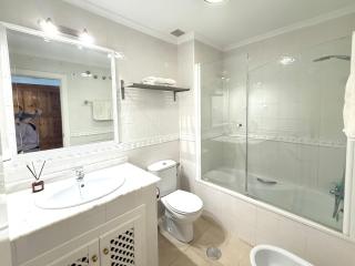 Costa Blanca Beach Apartment with Sunny Balcony & Pool - 6