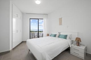 Modern Seafront Suite with Marina Views - 5