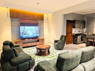 Hakuna Matata Apartment in Munyonyo 3BR - 8