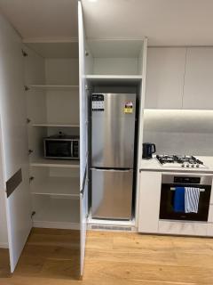 City Escape Australia 108 Sky Apartment - 5