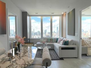 Luxurious Panoramic Skyline Penthouse 2Bedrooms Suites CN Toronto Downtown - 1