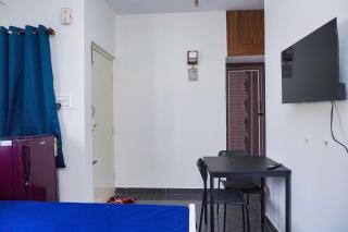 Cozy 1Rk 2km From Hosa Road Metro with lift 407 - 0