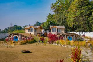 Hobbit House Jim corbett whispering roots - 9