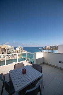 Giuliani Seafront Penthouse 15 - San Julián - 2