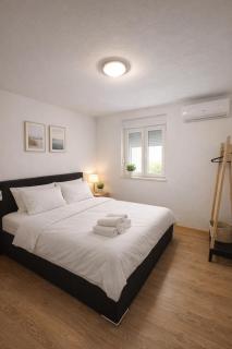 GUESTHOUSE Kastel Novi 2 More Space - 8