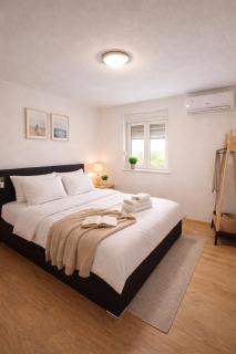 GUESTHOUSE Kastel Novi 2 More Space - 1