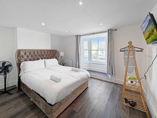 Bletchley Retreat - 5