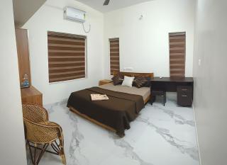 Sandora Home Stay - 8