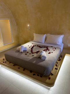 M Residence Santorini Conelia Cave - 9