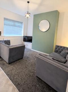 Leigh House - 2 BR - Sleeps 4 - Pennington Flash - 0