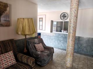 S & S Family Guest House - 4