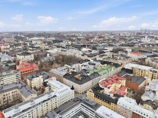 Balcony Studio w Rooftop Views Tram 200m Lift - 3