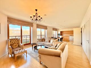 Luxury Apt by Meridianas managed by RentiFor - 4