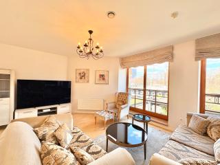 Luxury Apt by Meridianas managed by RentiFor - 3