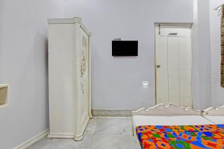 FabHotel Wellesley - 8