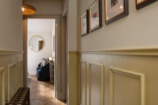The Wee Alba - Luxury Central Pitlochry 2-Bed Flat with Cosy Fire - 1
