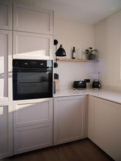 Waterfall Villa - Black Beach & Fjord Views - 3