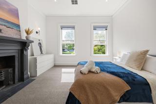 East Melbourne Terrace with 2 Free Parking - Close to MCG - 1