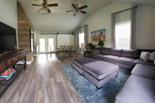 The Carolmet House, King Bedroom, Cabana - 9