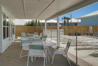 Walkable Panama City Beach Condo with Pool Access! - 7