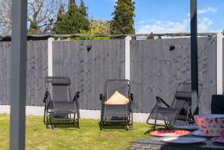 6 BR 3 Bath Spacious Tudor House & Free Parking - Powick - 4