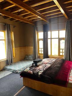 Rangrik Zomkit Homestay - 2